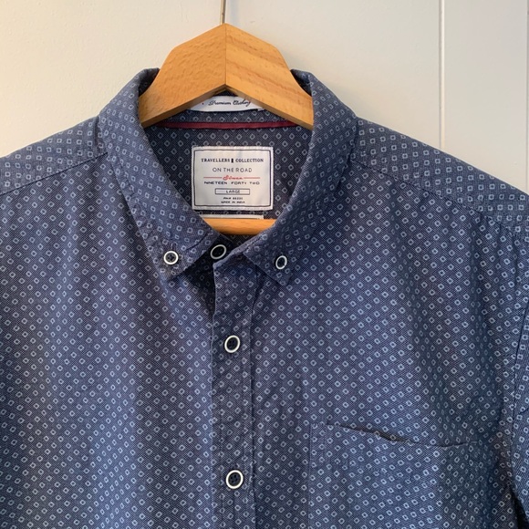 Travellers Collection Dress Shirt - Picture 4 of 4